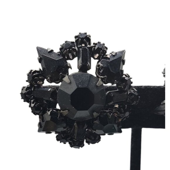 Schreiner New York Runway Style Clip On Earrings Black Rhinestone Cluster VTG - Picture 5 of 16